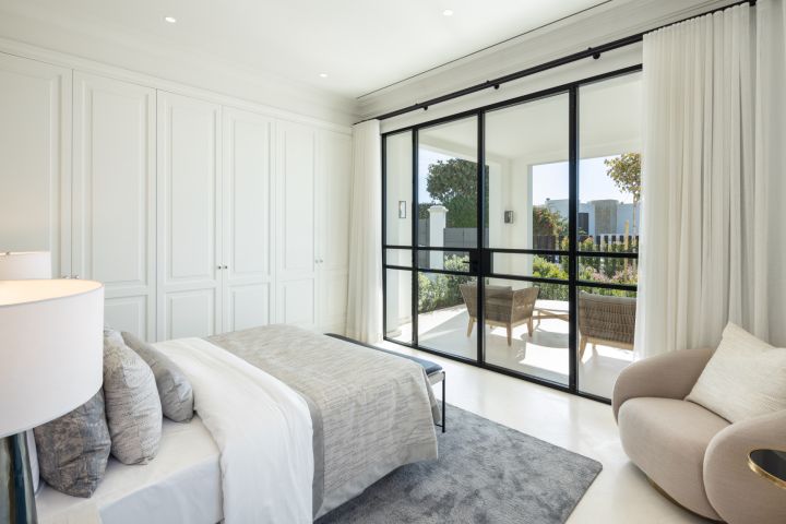 Villa Tuscany - Exclusive Stylish Home with Stunning Sea Views in Nueva Andalucia