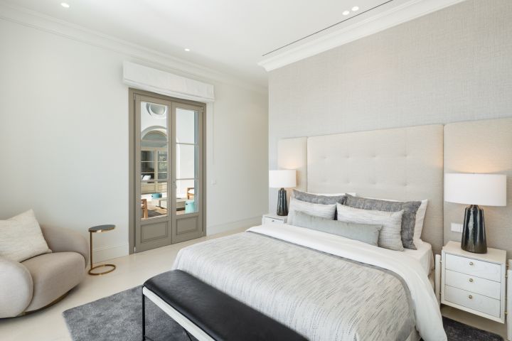 Villa Tuscany - Exclusive Stylish Home with Stunning Sea Views in Nueva Andalucia