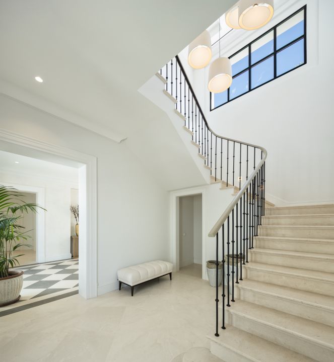 Villa Tuscany - Exclusive Stylish Home with Stunning Sea Views in Nueva Andalucia