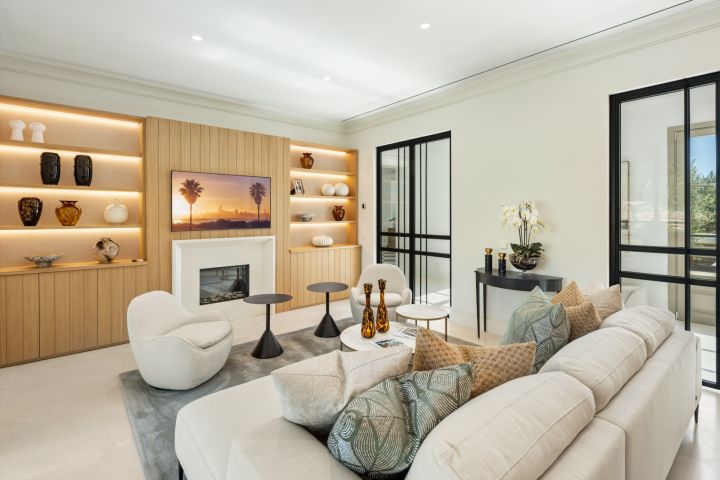 Villa Tuscany - Exclusive Stylish Home with Stunning Sea Views in Nueva Andalucia