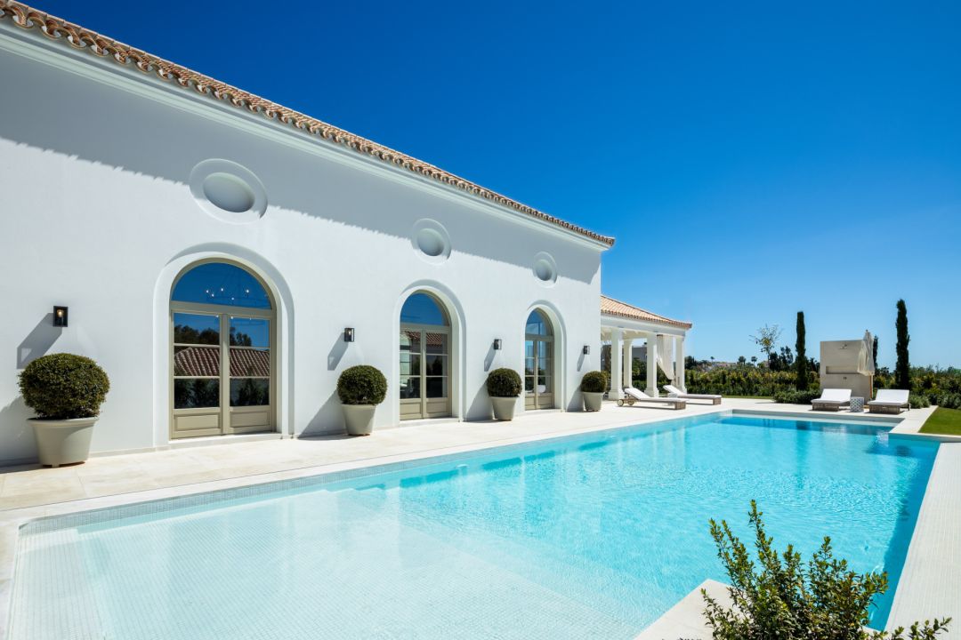 Villa Tuscany - Exclusive Stylish Home with Stunning Sea Views in Nueva Andalucia