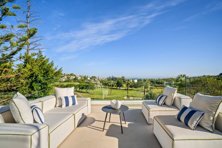 Villa 2000 - Modern Elegant Villa offering Golf Views