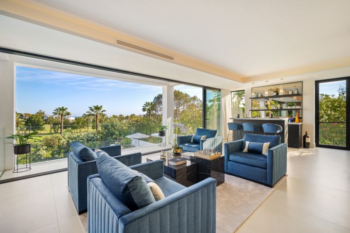 Villa 2000 - Modern Elegant Villa offering Golf Views