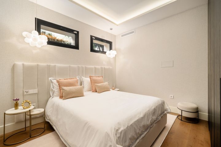 Villa 2000 - Modern Elegant Villa offering Golf Views