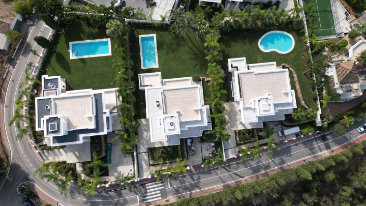 Villa avec 5 chambres et 6 salles de bain - Impressionnante maison moderne au charme andalou