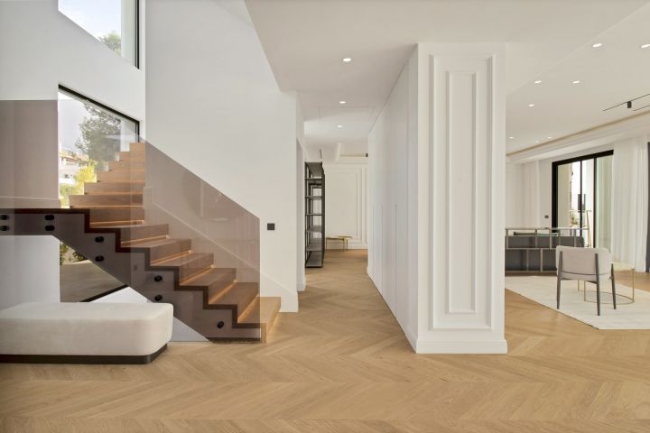 Villa avec 5 chambres et 6 salles de bain - Impressionnante maison moderne au charme andalou