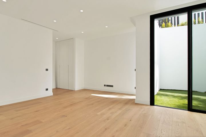Villa avec 5 chambres et 6 salles de bain - Impressionnante maison moderne au charme andalou
