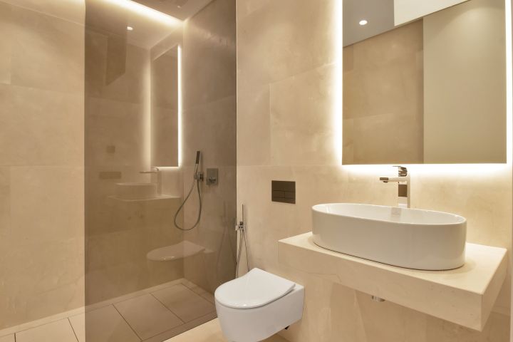 Villa avec 5 chambres et 6 salles de bain - Impressionnante maison moderne au charme andalou