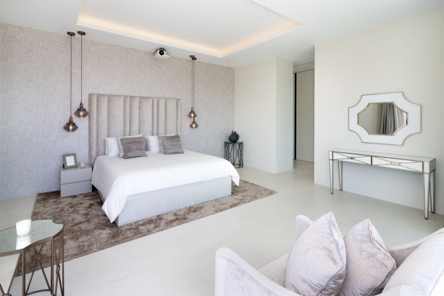 Villa con 5 dormitorios y 5 baños - Villa a medida en una urbanización privada