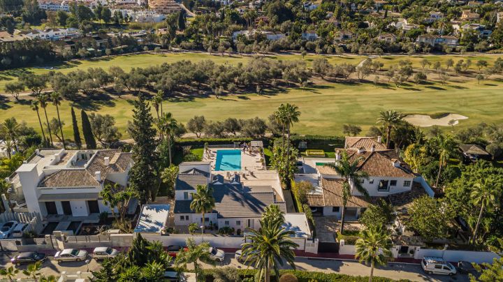 Villa Rosetti - Elegante villa exclusiva con impresionantes vistas al mar en Parcelas del Golf
