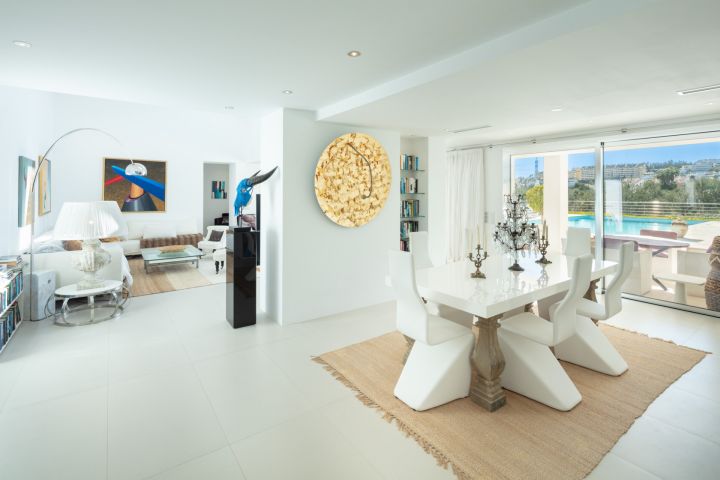 Villa Rosetti - Elegante villa exclusiva con impresionantes vistas al mar en Parcelas del Golf