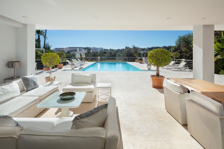 Villa Rosetti - Elegante villa exclusiva con impresionantes vistas al mar en Parcelas del Golf