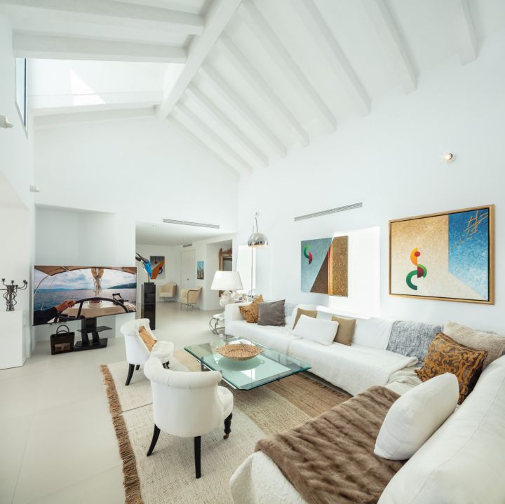 Villa Rosetti - Elegante villa exclusiva con impresionantes vistas al mar en Parcelas del Golf