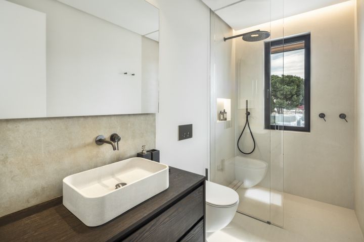 Los Angeles 185 - Contemporary Luxury Property with Andalusian Charm