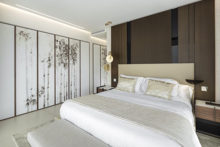 Los Angeles 185 - Contemporary Luxury Property with Andalusian Charm