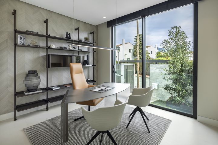 Los Angeles 185 - Contemporary Luxury Property with Andalusian Charm