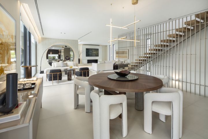 Los Angeles 185 - Contemporary Luxury Property with Andalusian Charm