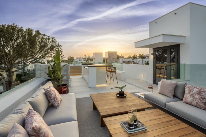 Los Angeles 185 - Contemporary Luxury Property with Andalusian Charm