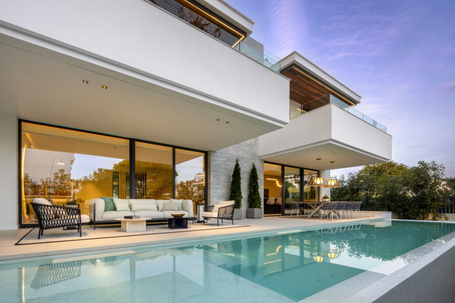 Los Angeles 185 - Propiedad de lujo contemporánea con encanto andaluz