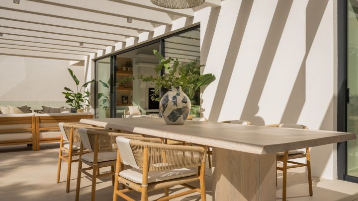 Casa Cascais - Elegante propiedad de lujo con diseño moderno en El Paraíso