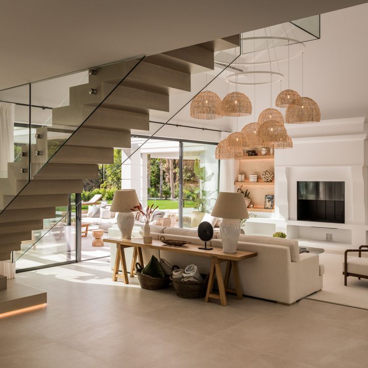 Casa Cascais - Elegante propiedad de lujo con diseño moderno en El Paraíso