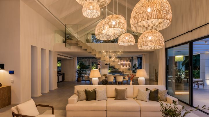 Casa Cascais - Elegante propiedad de lujo con diseño moderno en El Paraíso