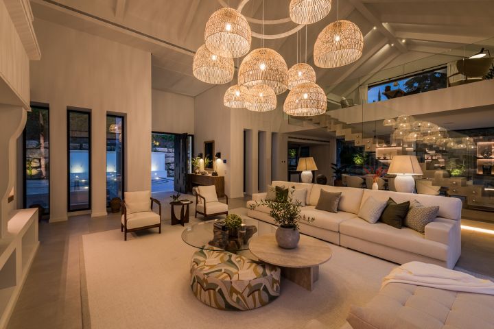 Casa Cascais - Elegante propiedad de lujo con diseño moderno en El Paraíso