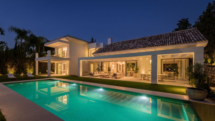 Casa Cascais - Elegante propiedad de lujo con diseño moderno en El Paraíso