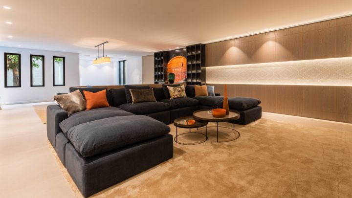Casa Cascais - Elegante propiedad de lujo con diseño moderno en El Paraíso