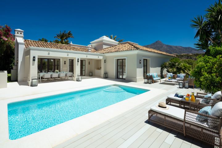 Bellevue 3 - Luxurious Elegant Villa with Stunning Sea Views in Las Brisas