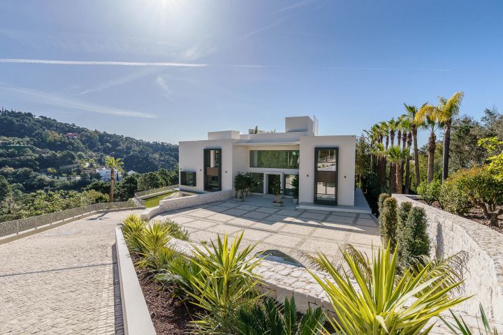 The Retreat - Property with Top-Tier Finishes in La Zagaleta