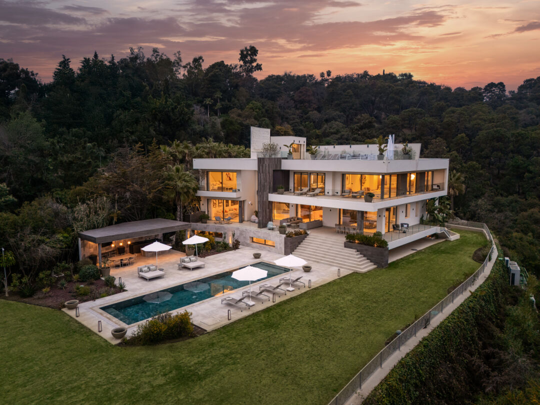 The Retreat - Contemporary villa with panoramic views in La Zagaleta