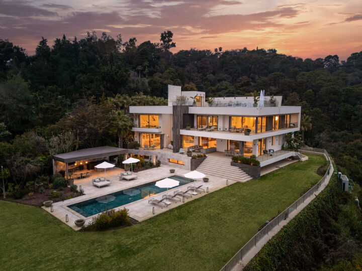 The Retreat - Contemporary villa with panoramic views in La Zagaleta