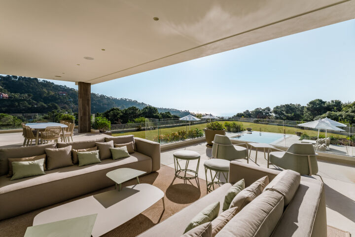 The Retreat - Contemporary villa with panoramic views in La Zagaleta