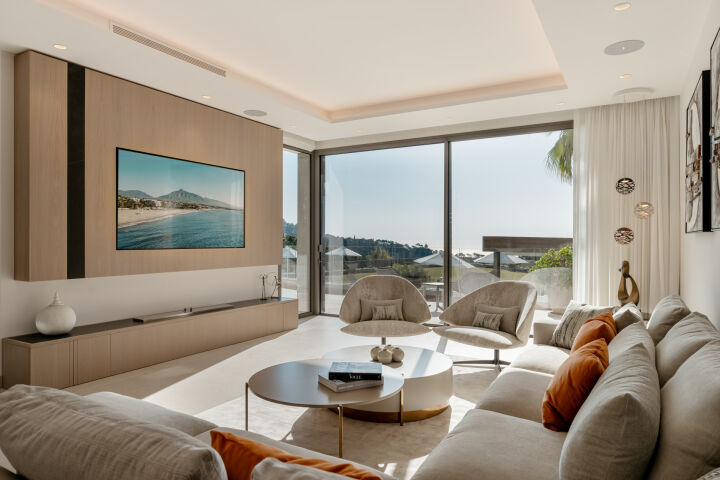 The Retreat - Contemporary villa with panoramic views in La Zagaleta