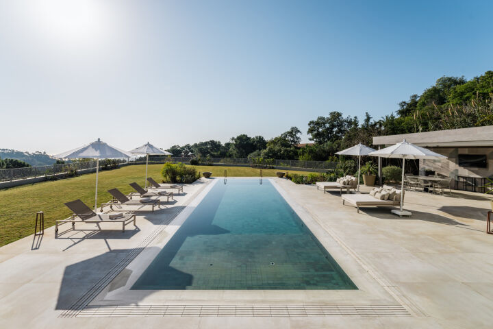 The Retreat - Contemporary villa with panoramic views in La Zagaleta