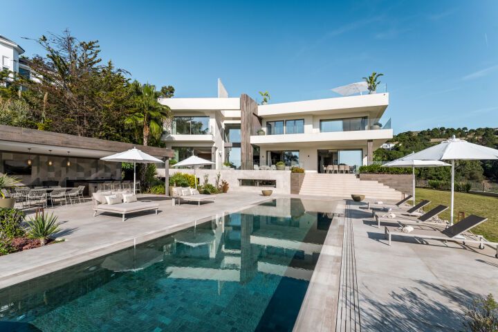 The Retreat - Contemporary villa with panoramic views in La Zagaleta