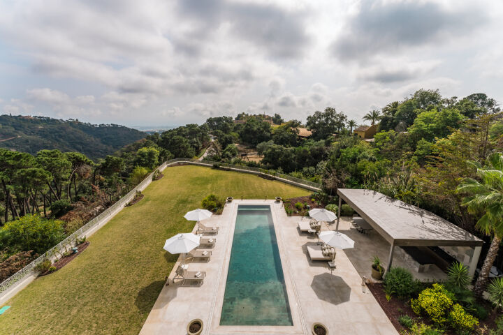 The Retreat - Contemporary villa with panoramic views in La Zagaleta