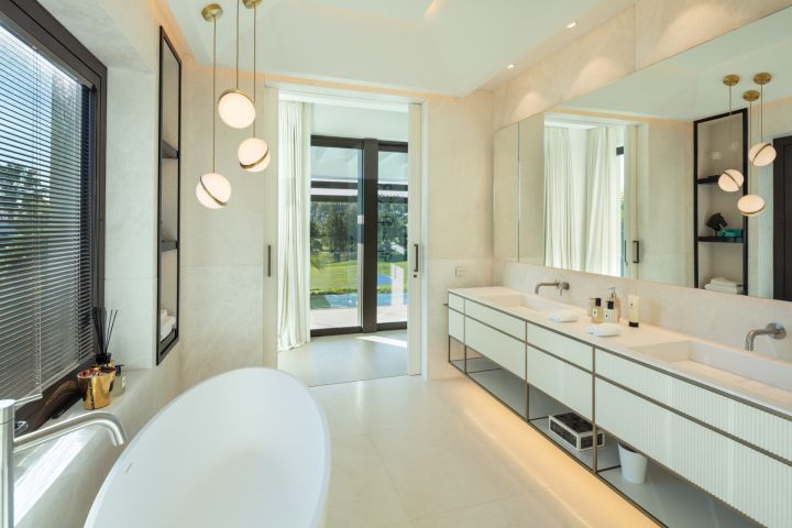 Cerquilla 10 - Modern Luxury Home with Andalusian Charm in La Cerquilla
