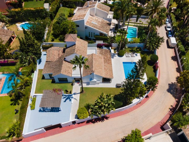 Paris 77 - Impressive Stylish Home offering Golf Views