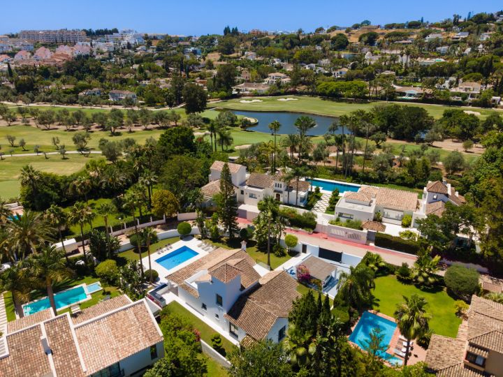 Paris 77 - Impressive Stylish Home offering Golf Views