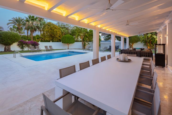 Paris 77 - Impressive Stylish Home offering Golf Views