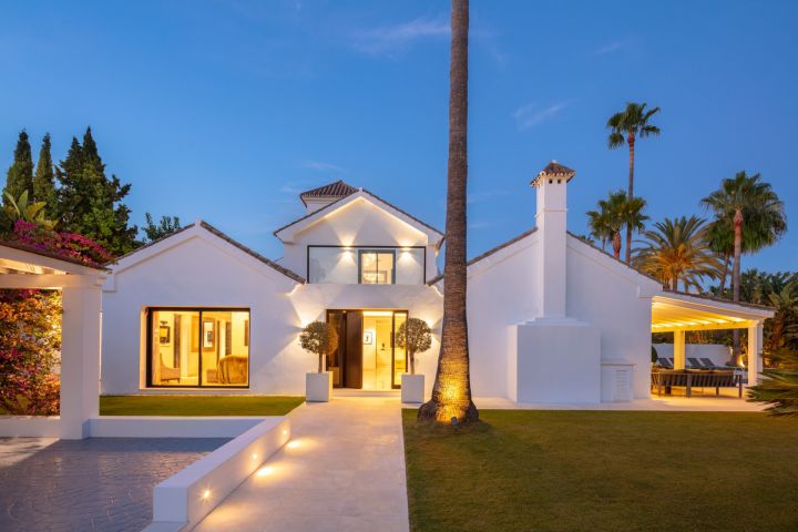 Paris 77 - Impressive Stylish Home offering Golf Views
