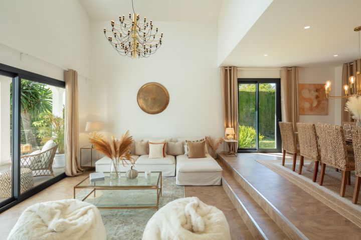 Villa Hibisco - Stylish Contemporary Property in a Gated Community