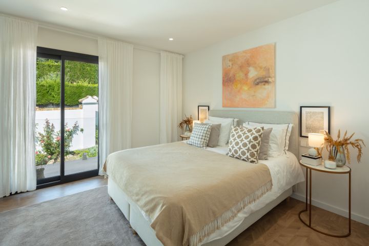 Villa Hibisco - Stylish Contemporary Property in a Gated Community