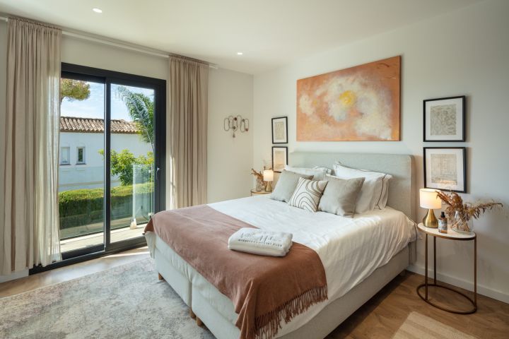 Villa Hibisco - Stylish Contemporary Property in a Gated Community