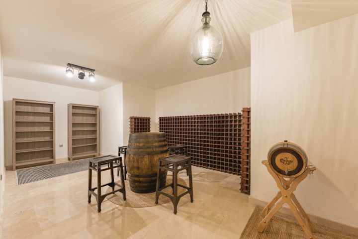 Villa de style classique située au cœur de la vallée du golf - Charmante villa avec finitions haut de gamme à Nueva Andalucía