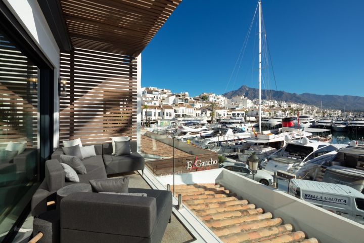 Banus 1 - Stylish Home with Marina Views
