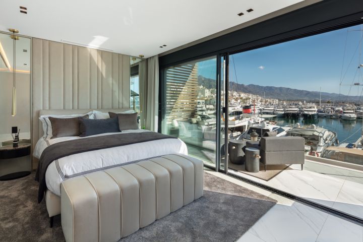 Banus 1 - Maison élégante avec vue sur la marina