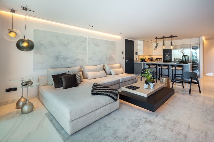 Banus 1 - Stylish Home with Marina Views
